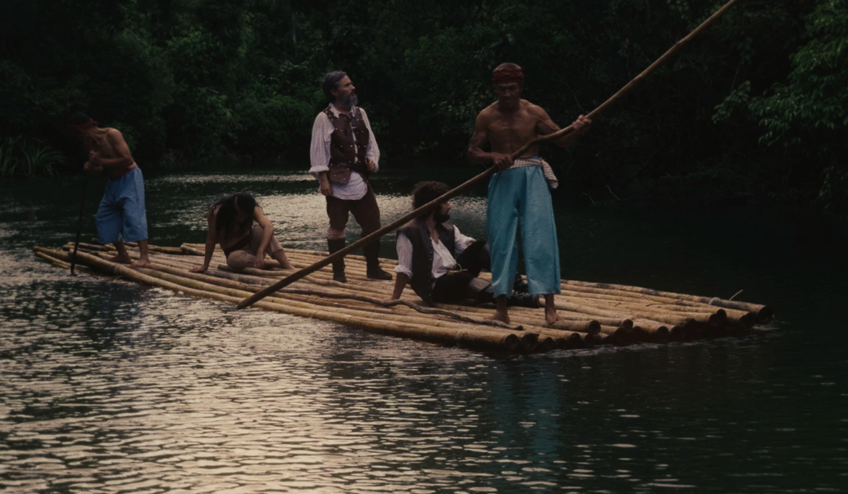 CINEMA/BEATRIZ/MAGELLAN04G.png